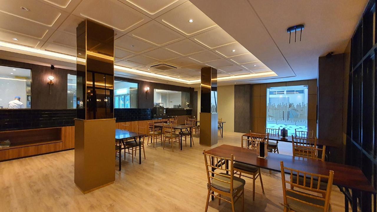 Classie Hotel パレンバン エクステリア 写真